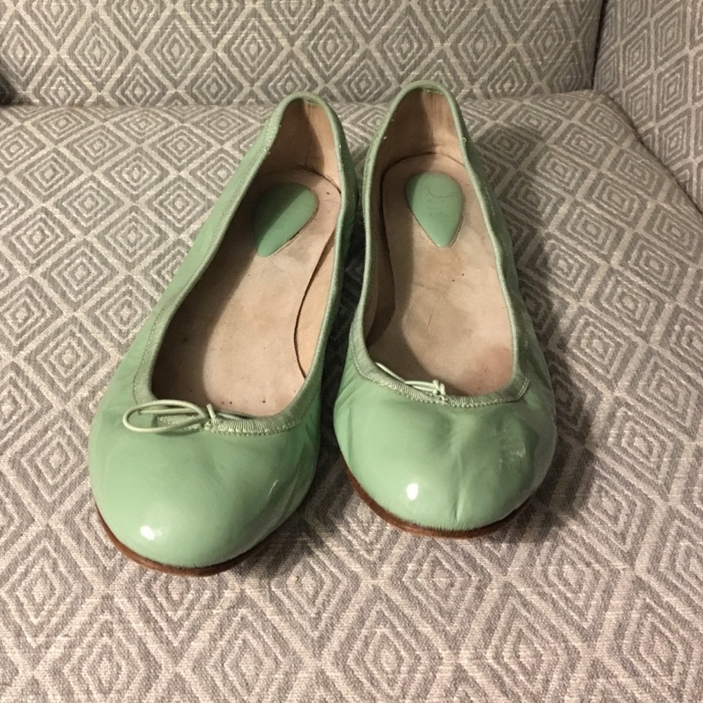 Bloch Ballet Flats in Light Green Patent Leather